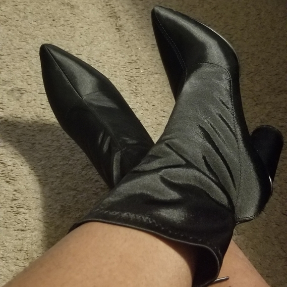 Yoki Shoes - Black Booties